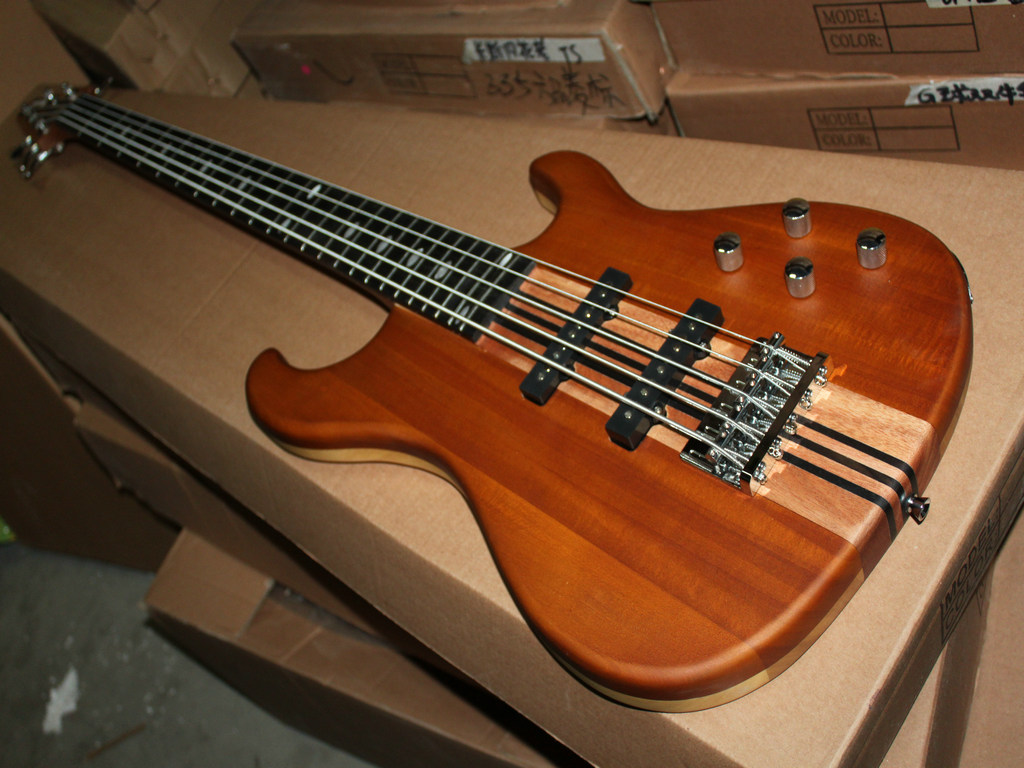 Class Bass Guitar 5string Original wood color_Bass Guitar ...
